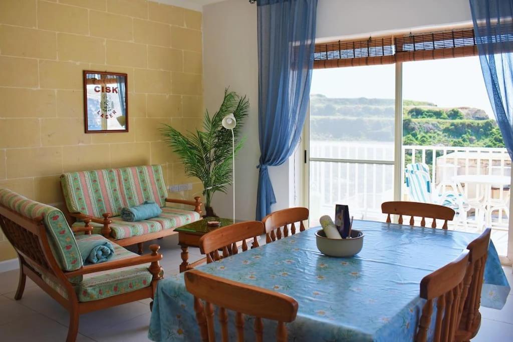 Seaview 2-Bedroom Apartment In クレンディ エクステリア 写真